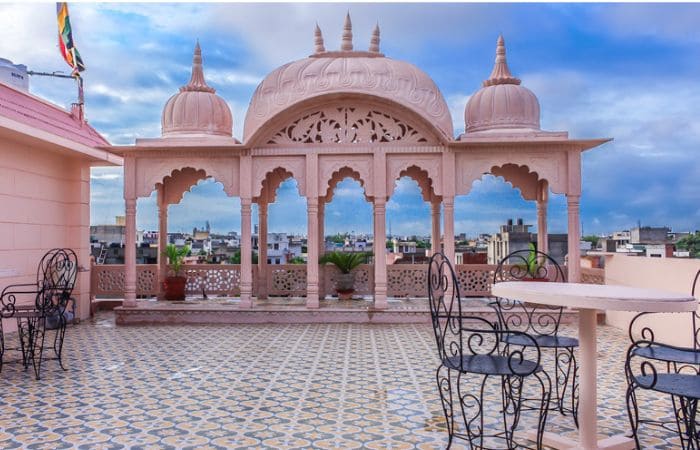 Santosh Villa à Jaipur - boutique hôtel chez l'habitant avec rooftop, Inde